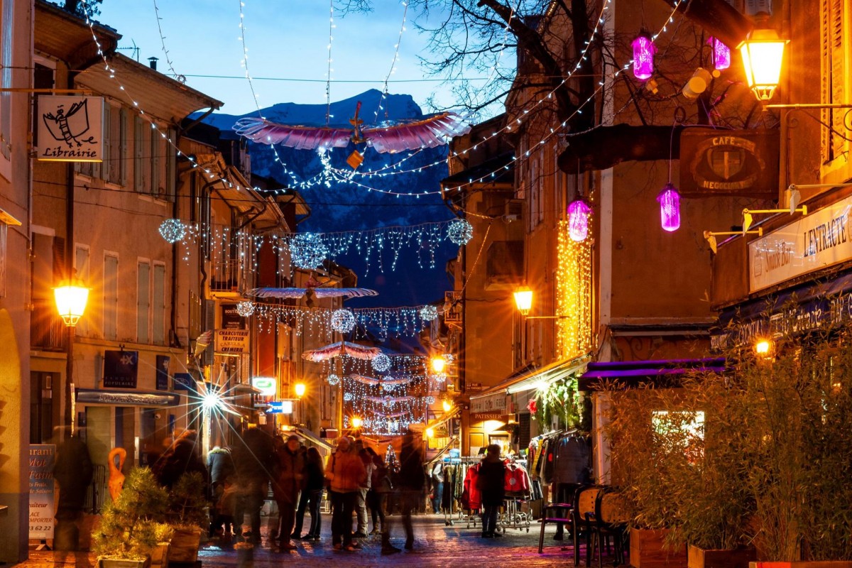 Fest'Hiver Embrun 2019 Festivités de fin d'année (HautesAlpes) Envie de SerrePonçon Fest'Hiver Embrun 2019 Festivités de fin d'année (HautesAlpes) Envie de SerrePonçon