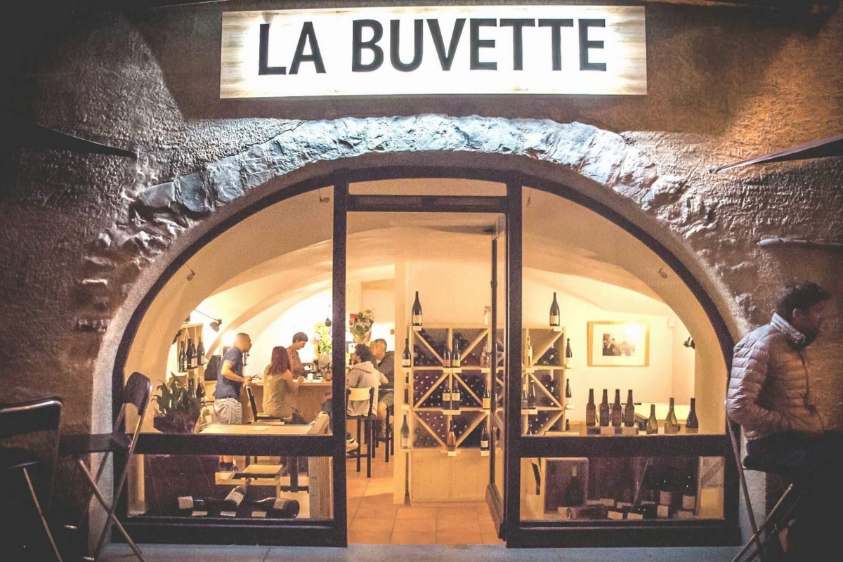 La Buvette - Bar à Vin Cave Lounge Embrun