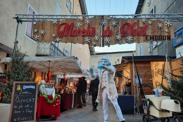 marche noel embrun 2024 animation