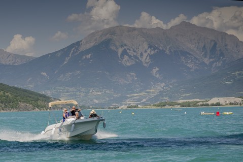 Aqua Detente Pros - Location Bateau Avec / Sans Permis Savines