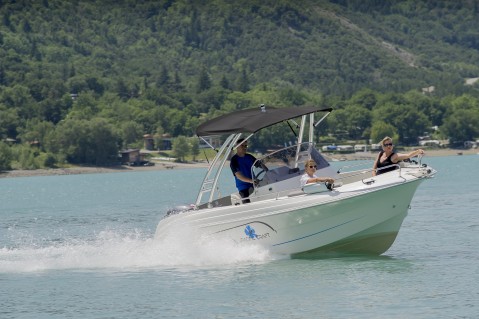 Aqua Detente Pros - Location Bateau Avec / Sans Permis Savines